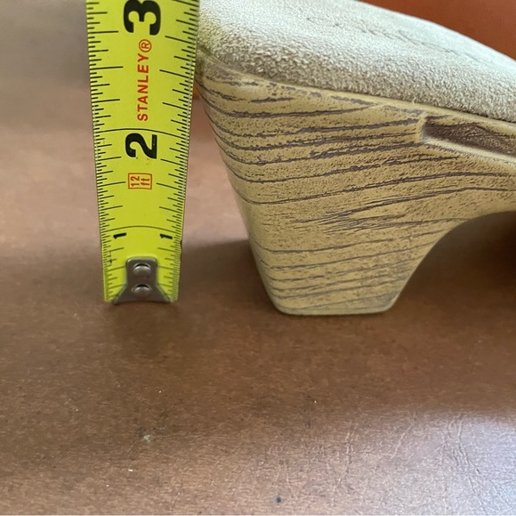 Strictly Comfort Donna heels open toe sandals shoes size 10 in creamy white NWT - Picture 9 of 9